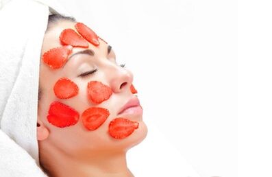 Topeng strawberi